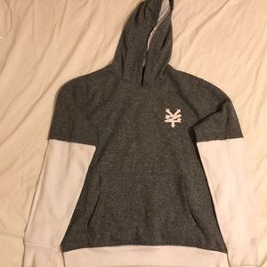 Large gray and white ZooYork hoodie!!😇